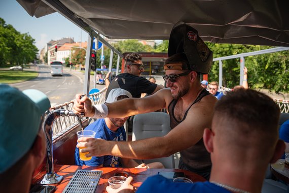 beerbus budapest gallery